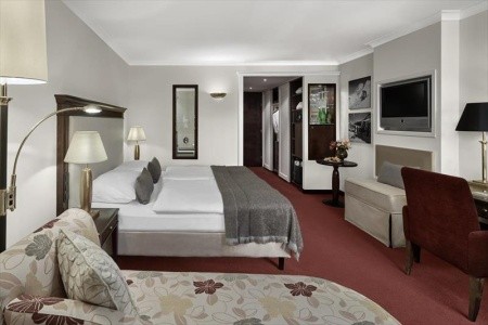 Schloss Lebenberg - 32