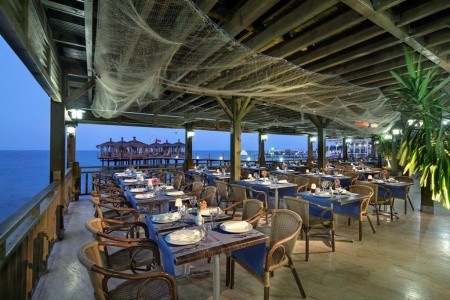 Crystal Flora Beach Resort - 12