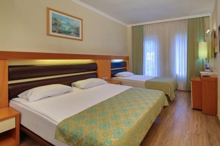 Crystal Flora Beach Resort - 17