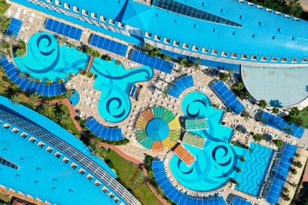 Crystal Admiral Resort & Spa - 7