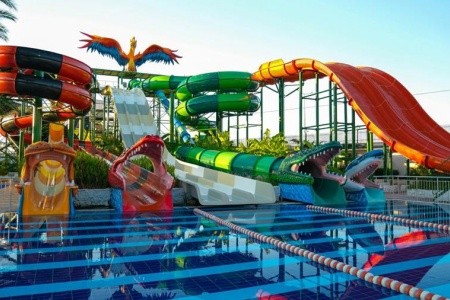 Crystal Admiral Resort & Spa - 8