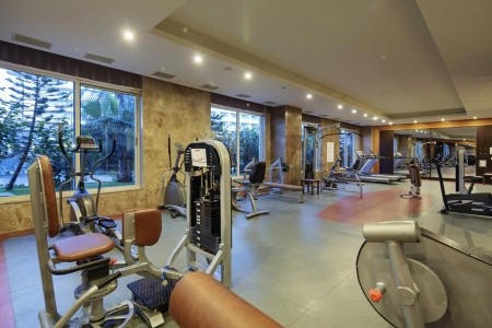 Crystal Admiral Resort & Spa - 17