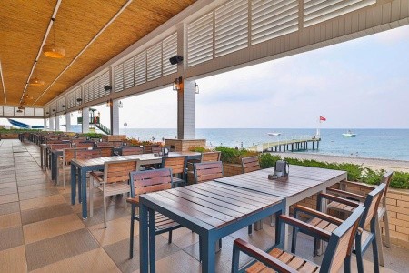 Crystal Admiral Resort & Spa - 26