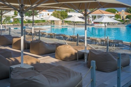 Neptune Resort - 382