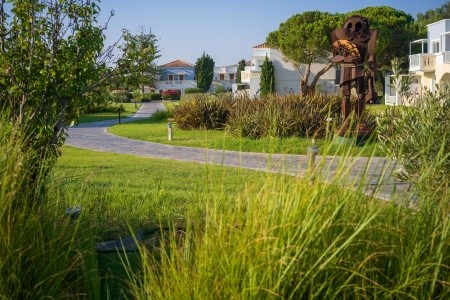 Neptune Resort - 409