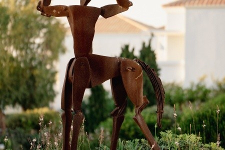 Neptune Resort - 411