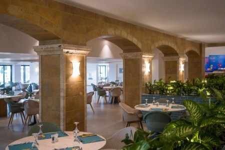 Neptune Resort - 445