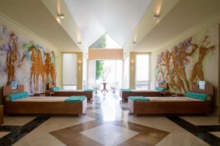 Neptune Resort - 470