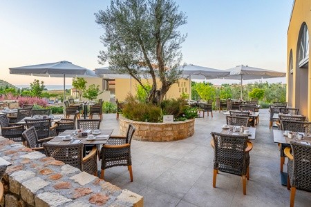 Grécko Kefalónia Apollonion Asterias Resort & Spa 9 dňový pobyt Polpenzia Letecky Letisko: Praha September 2026 (13/09/26-21/09/26)