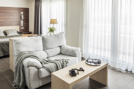 Španielsko Costa del Maresme Aquahotel Aquamarina 11 dňový pobyt Plná penzia Letecky Letisko: Praha August 2026 ( 5/08/26-15/08/26)