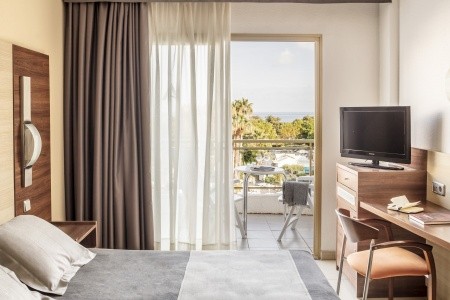 Španielsko Costa del Maresme Aquahotel Aquamarina 11 dňový pobyt Plná penzia Letecky Letisko: Praha August 2026 ( 5/08/26-15/08/26)