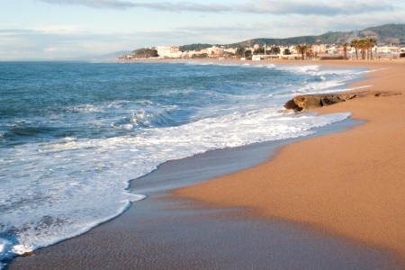 Španielsko Costa del Maresme Aqua Hotel Onabrava 5 dňový pobyt Polpenzia Letecky Letisko: Praha June 2026 (30/06/26- 4/07/26)