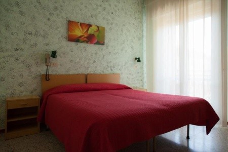 Taliansko Rimini Ausonia 4 dňový pobyt Bez stravy Vlastná June 2026 (27/06/26-30/06/26)