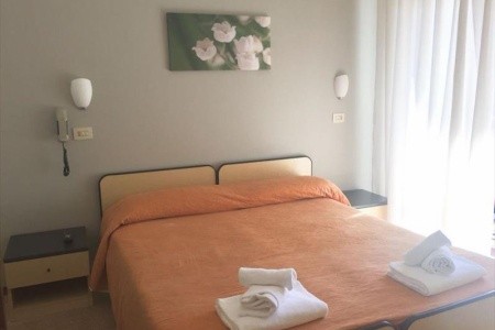 Taliansko Rimini Ausonia 4 dňový pobyt Bez stravy Vlastná June 2026 (27/06/26-30/06/26)