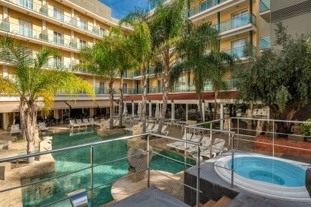 Španielsko Costa Brava La Palmera 15 dňový pobyt Polpenzia Letecky Letisko: Praha July 2026 ( 1/07/26-15/07/26)