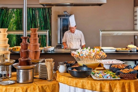 Španielsko Costa Brava La Palmera 15 dňový pobyt Polpenzia Letecky Letisko: Praha July 2026 ( 1/07/26-15/07/26)