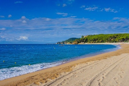 Španielsko Costa Brava La Palmera 15 dňový pobyt Polpenzia Letecky Letisko: Praha July 2026 ( 1/07/26-15/07/26)