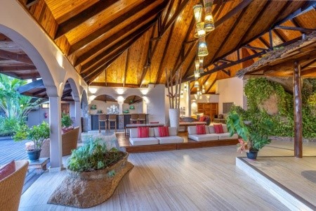 Coco De Mer & The Black Parrot Suites - 16