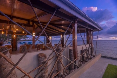 Coco De Mer & The Black Parrot Suites - 18