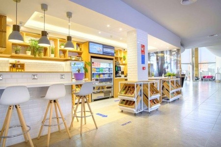 Španielsko Costa Del Sol Hilton Garden Inn Málaga 4 dňový pobyt Polpenzia Letecky Letisko: Viedeň March 2026 (10/03/26-13/03/26)