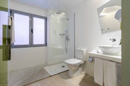 Atarazanas Malaga Boutique - 11