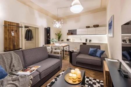 MOOo by the Castle - 16