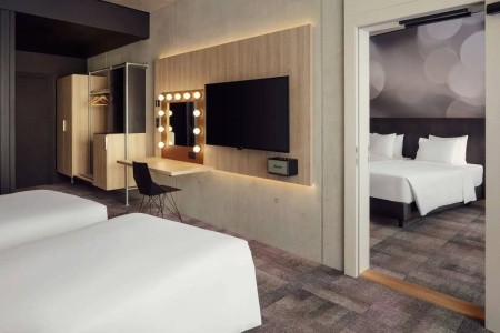 Česká republika Praha a okolie Stages Hotel Prague 4 dňový pobyt Raňajky Vlastná August 2026 ( 5/08/26- 8/08/26)