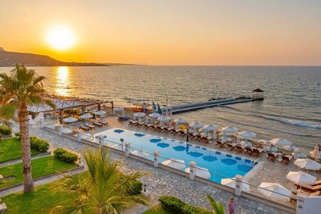 Alexander Beach Hotel & Village - 8