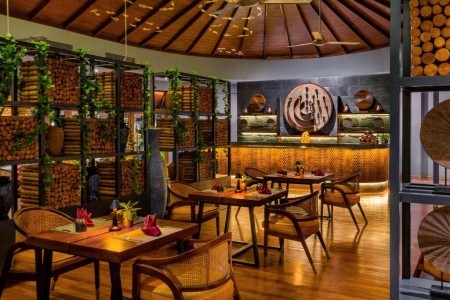 Bandos Island Resort - 9