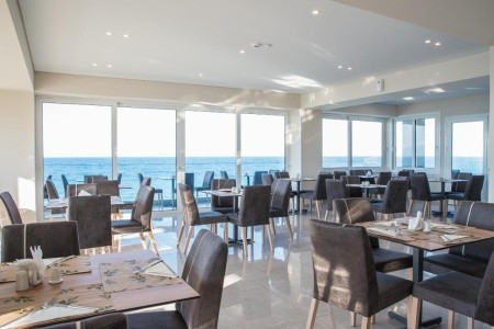 Golden Coast Resort - 32