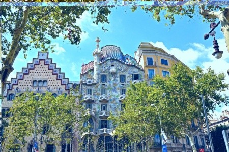 BARCELONA MONTSERRAT GIRONA A BESALÚ s pobytem u moře BUS - 2