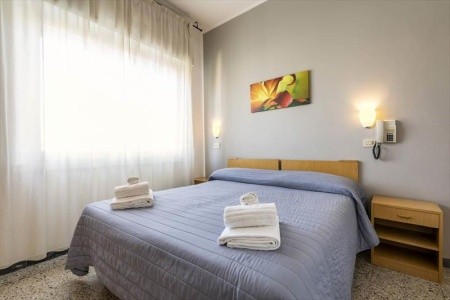 Taliansko Rimini Ausonia 4 dňový pobyt Bez stravy Vlastná June 2026 (27/06/26-30/06/26)