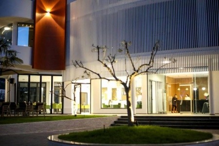 Albánie, Albánská riviéra, Regina Garden, za <span>34.071</span> Kč