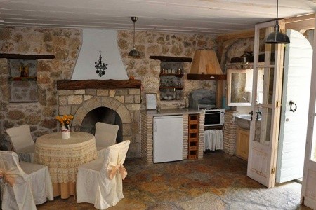 Pavezzo Country Retreat - 7