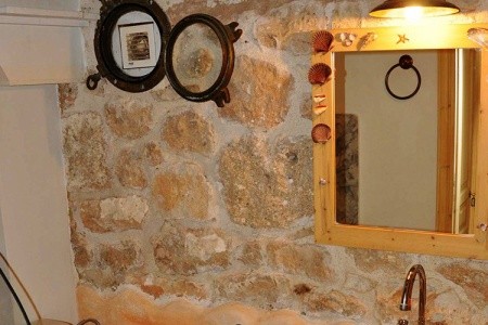 Pavezzo Country Retreat - 8