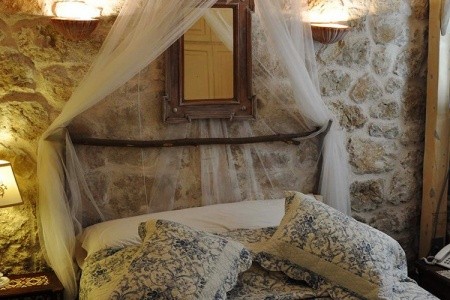 Pavezzo Country Retreat - 9