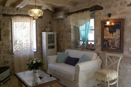 Pavezzo Country Retreat - 14