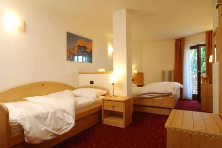 Taliansko Monte Bondone Chalet Caminetto 8 dňový pobyt Raňajky Vlastná March 2026 (10/03/26-17/03/26)