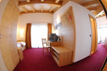 Taliansko Monte Bondone Chalet Caminetto 8 dňový pobyt Raňajky Vlastná March 2026 (10/03/26-17/03/26)