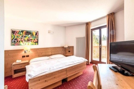 Taliansko Monte Bondone Chalet Caminetto 8 dňový pobyt Raňajky Vlastná March 2026 (10/03/26-17/03/26)