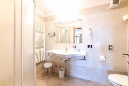 Taliansko Monte Bondone Chalet Caminetto 8 dňový pobyt Raňajky Vlastná March 2026 (10/03/26-17/03/26)