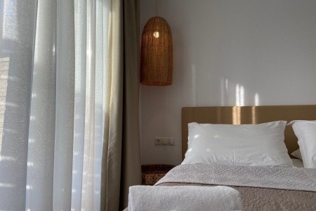 Golden Bee Lifestyle - 7