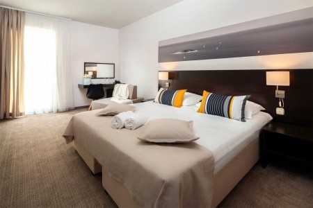 Vily Arausana & Antonina - 8