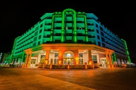 The Lumos Deluxe Resort - 4