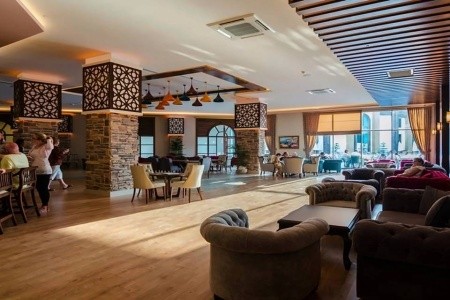 The Lumos Deluxe Resort - 8