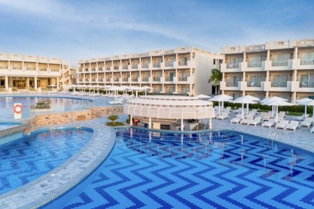 Sirena Beach Resort & Spa - 11