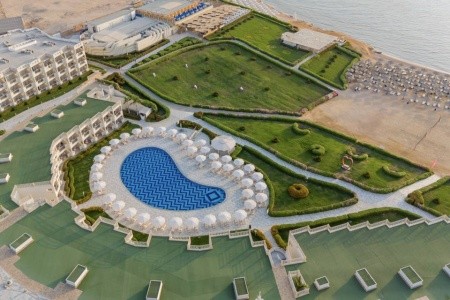 Sirena Beach Resort & Spa - 12