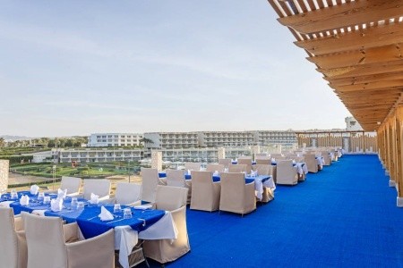 Sirena Beach Resort & Spa - 51