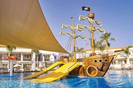 Olympic Lagoon Resort - 10