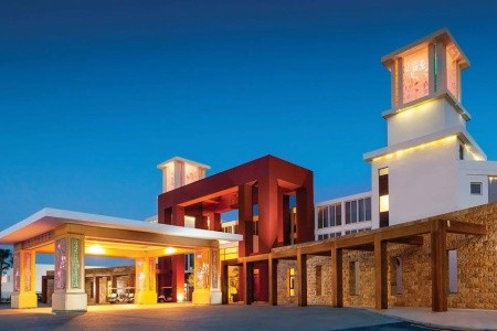 Olympic Lagoon Resort - 11